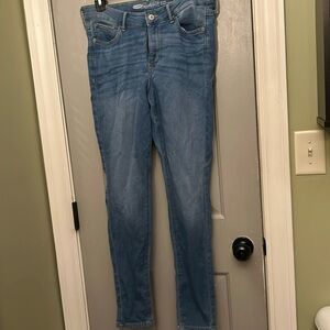 EEUC only worn once size 8 old navy skinny jeans